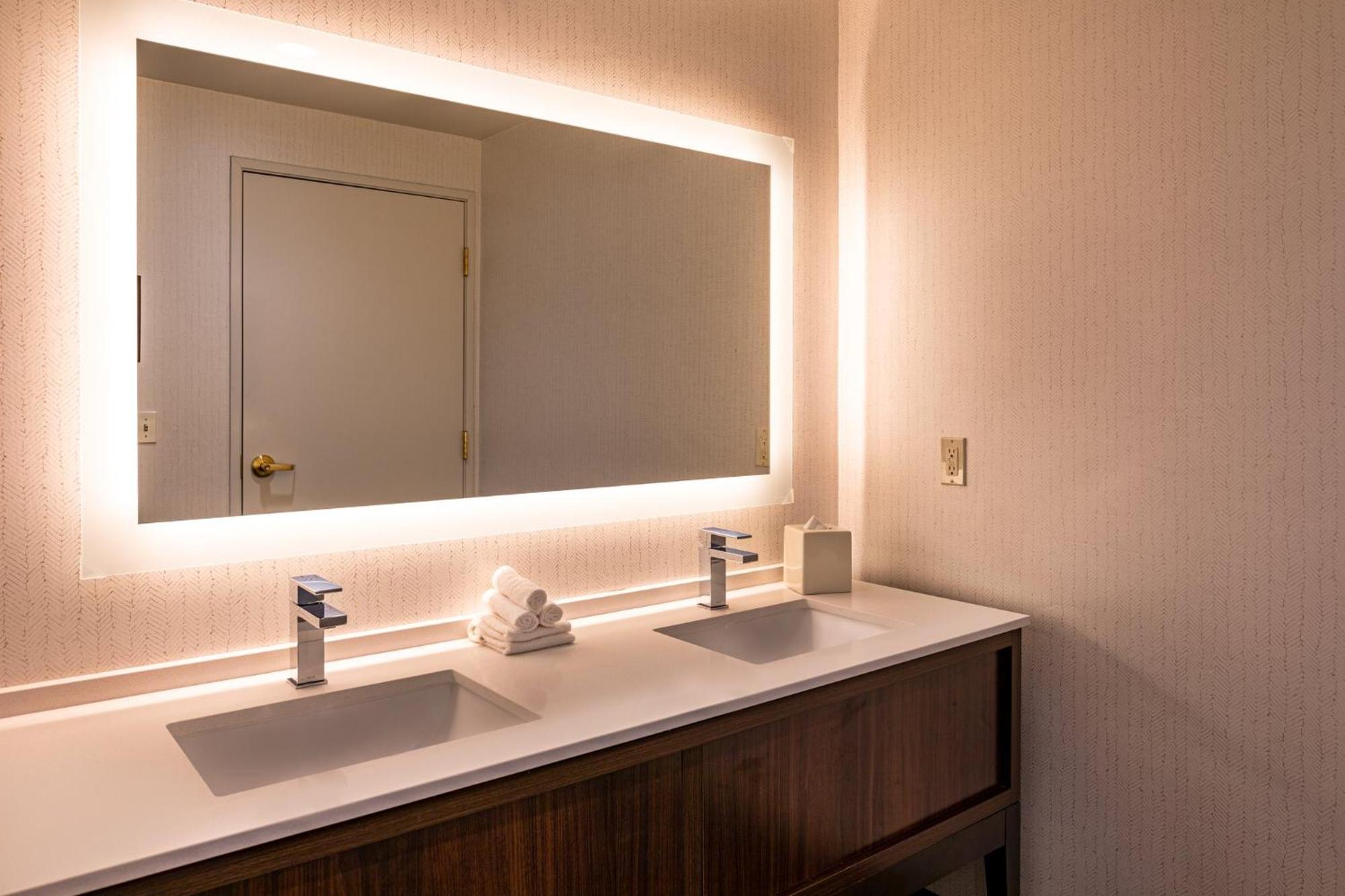 Holiday Inn Oakland Airport By Ihg Εξωτερικό φωτογραφία